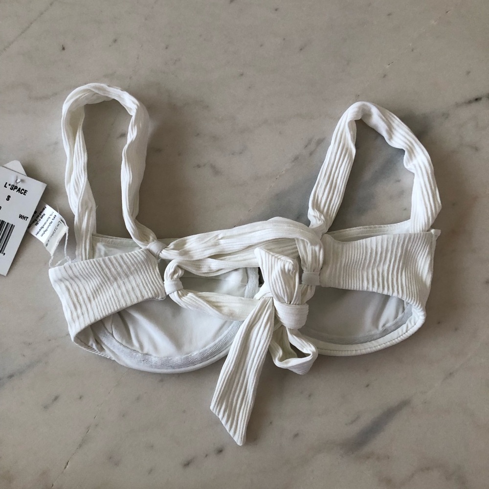 L*space Camellia‎ Swim Bikini Top White Pointelle Lace NWT Size Small - Picture 5 of 8